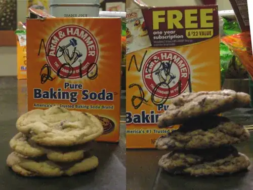 Here are some cookies that I baked with new baking soda, and baking soda from last year.