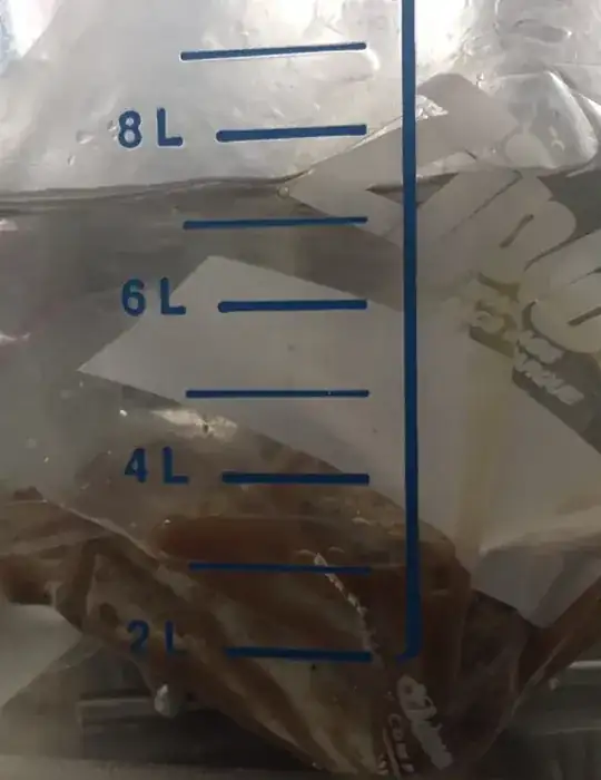 sous vide bag with residual air above water bath