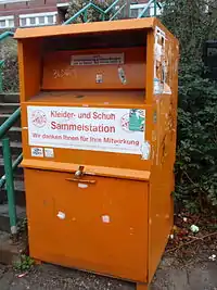 Altkleider-Container, Textil Recycling Nord GmbH, Farbe: orange
