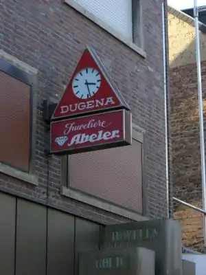 Example #2amenity=clocksupport=wall_mounteddisplay=analogfaces=2