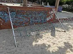 playground=climbingframematerial=ropeheight=1.2