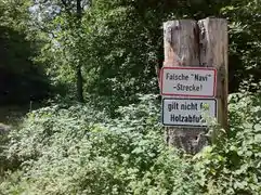 Confusing "navi" signs (see file comment). Timo Thalmann