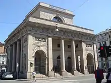 One of the Porta Venezia booths in Milan, sandwiched between Corso Venezia and Corso Buenos Aires
