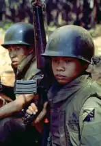 Soldiers of the 18th division of the Army of the Republic of Vietnam at Xuan Loc in April 1975
