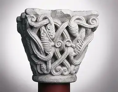 Capital of a column in the Basilica of Saint-Sernin, Toulouse, depicting foliage