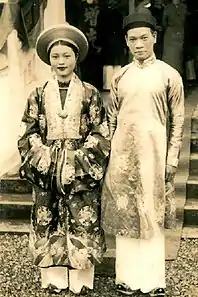 A picture depicting traditional wedding costumes.