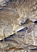 Tectonic fractures in Candor Chasma as seen by HiRISE