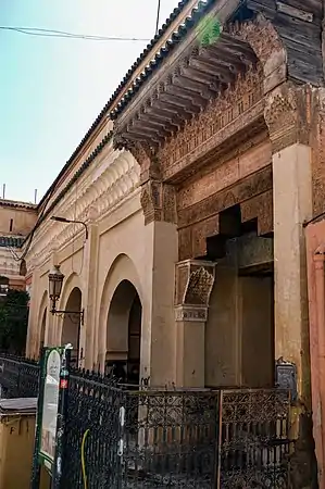 The fountain and the three arches (drinking troughs) next to it
