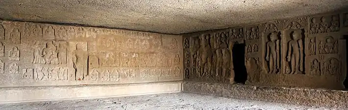 Cave 90, sculptures of the back and right walls.