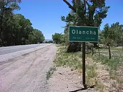 Entrance sign, southbound