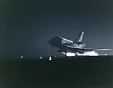 Space shuttle discover lands on STS-82.